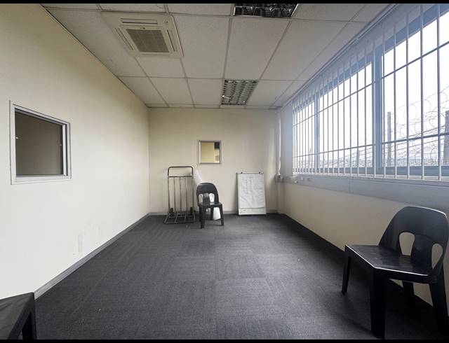 180M² OFFICE TO LET IN SHERWOOD